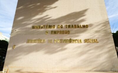MTE prorroga para 1º de março de 2026 regra sobre trabalho em feriados no comércio