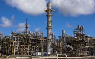 Com petróleo, indústria de PE muda perfil e lidera avanço regional