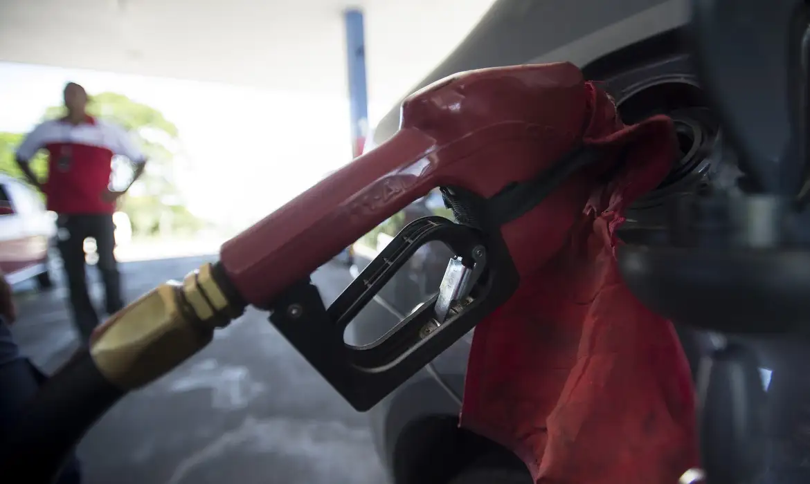 gasolina-posto-Foto-Macelo-Camargo-Agencia-Brasil