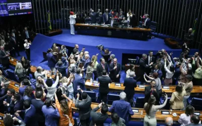 Senado aprova fim da escala 6×1 e redução da jornada de trabalho